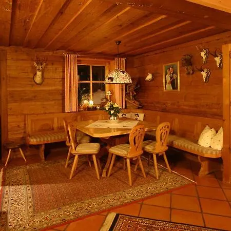 Haus Hubertus Apartment