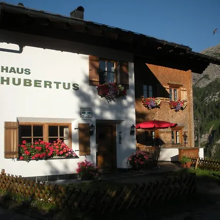 Haus Hubertus * Warth (Vorarlberg)